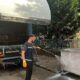 golcukte cop konteynerleri duzenli olarak temizleniyor mCuBQlnA 80x80