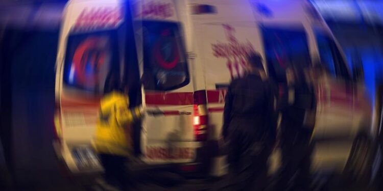 Kömür madeninde göçük. Yaralı işçiyi arkadaşları kurtardı