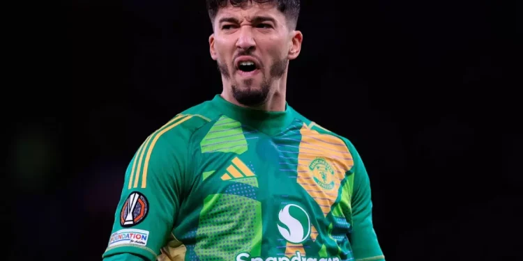 Altay Bayındır Beşiktaş’a transfer oluyor