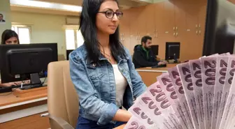 Meclis’e Memurlar İçin Çifte İkramiye Önerisi