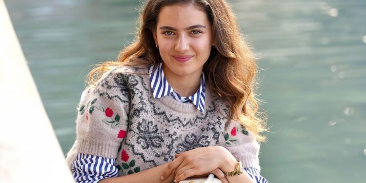 Ava Yaman’ın giydiği kıyafet dikkatleri üzerine çekti