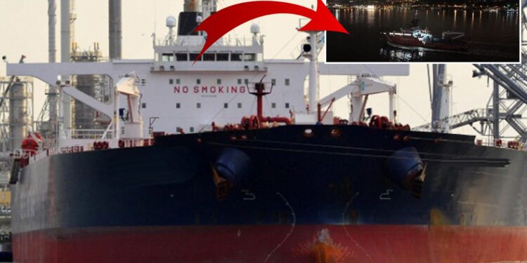 Türk tankerinde patlama, insansız deniz aracı şüphesi