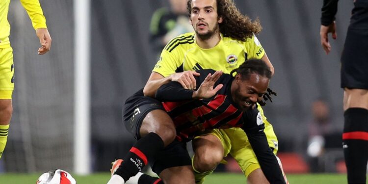 Guendouzi’den Takım Arkadaşlarına Tepki ve Eleştiri