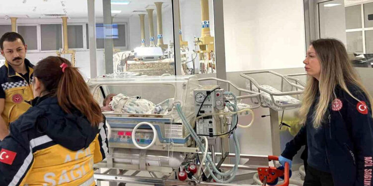 54 Günlük Bebek İçin Zamanla Yarış Başladı