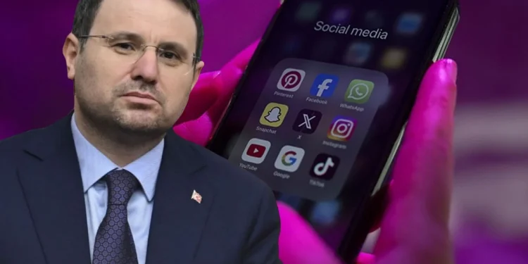 Bakan Gürlek açıkladı: Sosyal medyaya kimlikle giriş