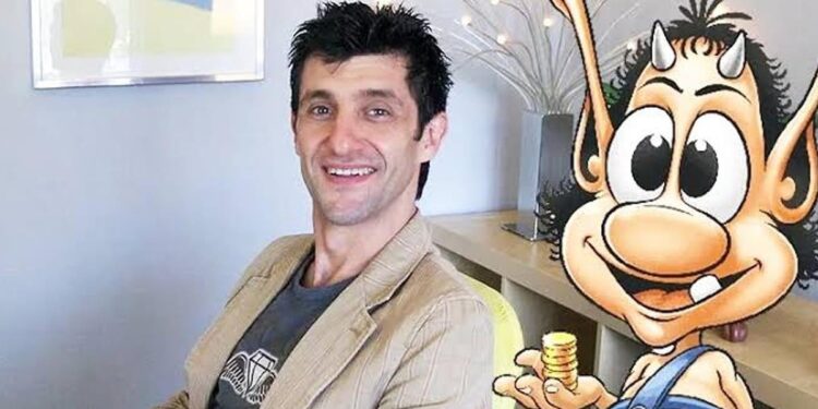 Hugo’nun Tolga Abi’siydi! Yıllar Sonra Görenleri Şaşırttı.